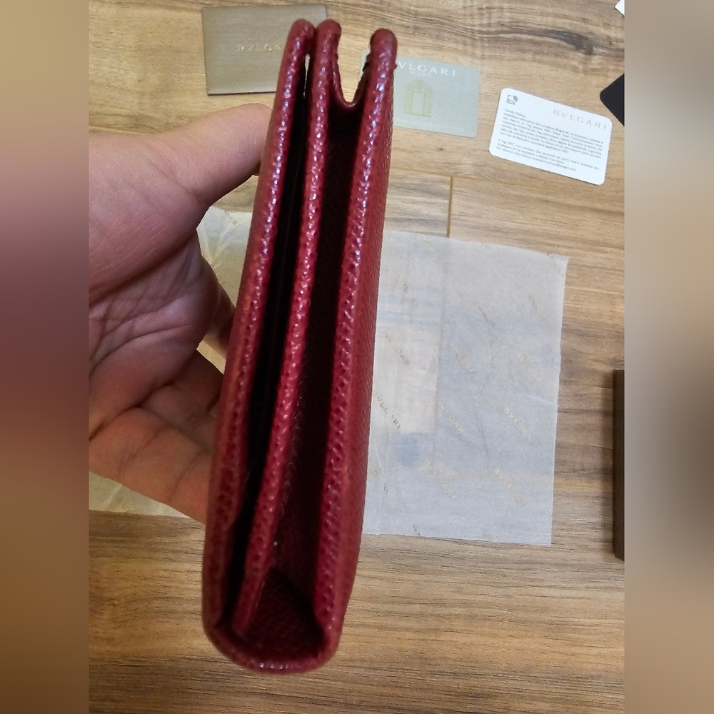 โค๏ธ๐HOST PICK๐โค๏ธBVLGARI B ZERO 1 Circle Logo Long Wallet Ruby - Picture 6 of 17
